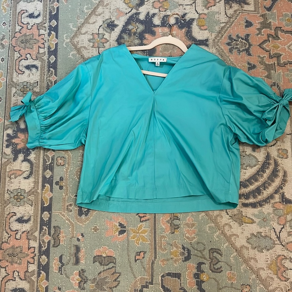 Puff sleeve blouse